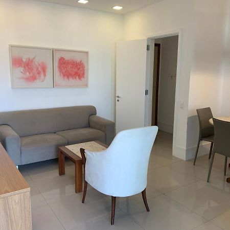 Flat Com 65 Metros; Sala; Duas Suites; Cozinha Recem-Reformado Rio de Janeiro Buitenkant foto