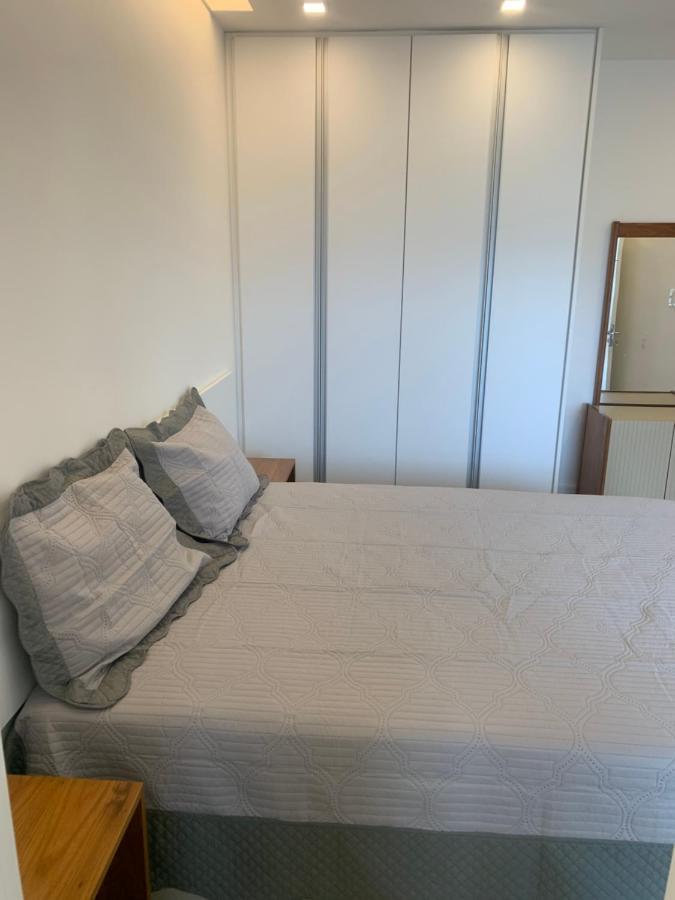 Flat Com 65 Metros; Sala; Duas Suites; Cozinha Recem-Reformado Rio de Janeiro Buitenkant foto