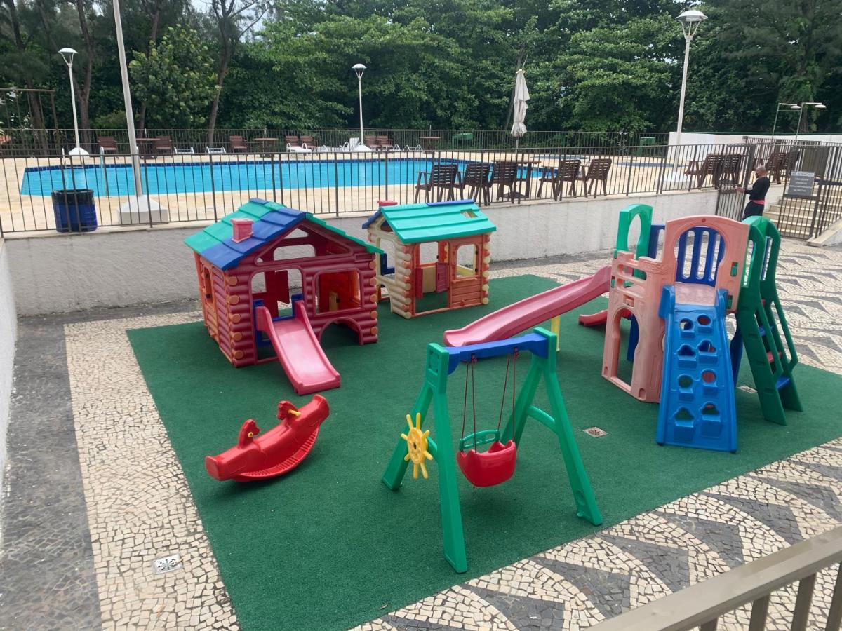 Flat Com 65 Metros; Sala; Duas Suites; Cozinha Recem-Reformado Rio de Janeiro Buitenkant foto