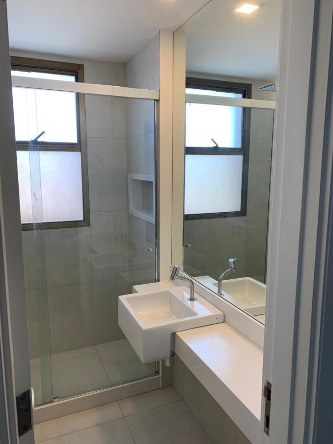 Flat Com 65 Metros; Sala; Duas Suites; Cozinha Recem-Reformado Rio de Janeiro Buitenkant foto